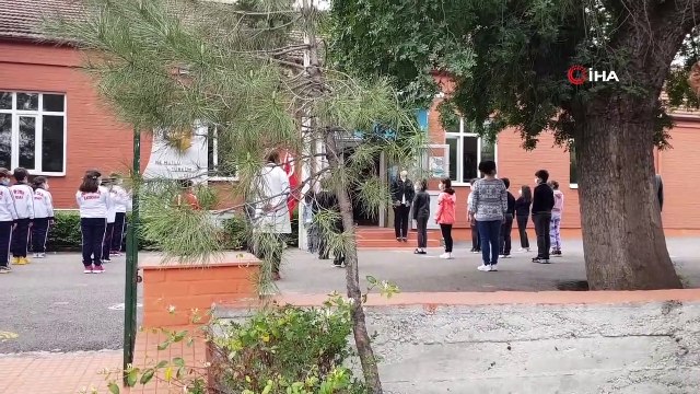 İlkokul öğrencileri yüz yüze eğitime başladı