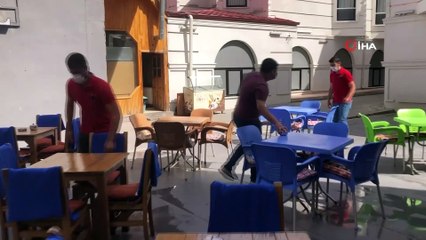 Kars’ta, kafe ve restoranlar yeniden açıldı