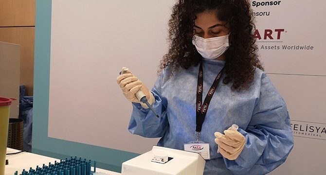 Türk bilim insanları geliştirdi: Koronavirüs teşhisini 10 saniyeye düşürüyor