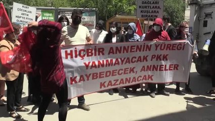 Evlatlarından koparılan ailelerden birlik çağrısı