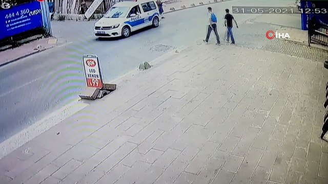 Nefes kesen polis-hırsız kovalamacası kamerada: 2 gözaltı