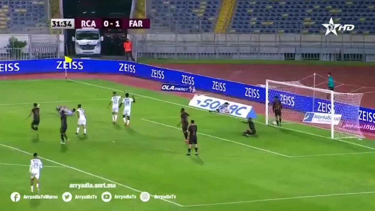 #البطولة_الإحترافية الرجاء الرياضي يعتلي صدارة الدوري بعد إنتصار على حساب ضيفه الجيش الملكي بنتيجة 3-2 "أهداف المواجهة.