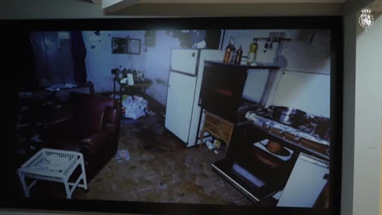 Los Reyes se ponen 'en la piel' de Ortega Lara al entrar en un zulo similar al que permaneció secuestrado por ETA  532 días