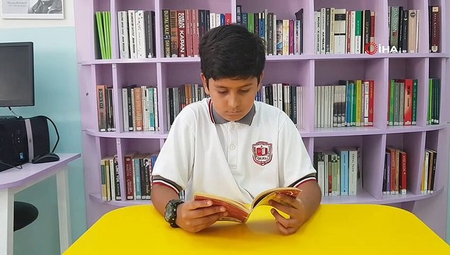 - Katar’da eğitim gören Mehmet’ten İzmirli depremzedelere bağış- Türk Okulu 6. sınıf öğrencisi Mehmet Yağmur, okul tarafından yapılan yarışmada kazandığı yaklaşık 4 bin lirayı İzmirli depremzedelere bağışladı