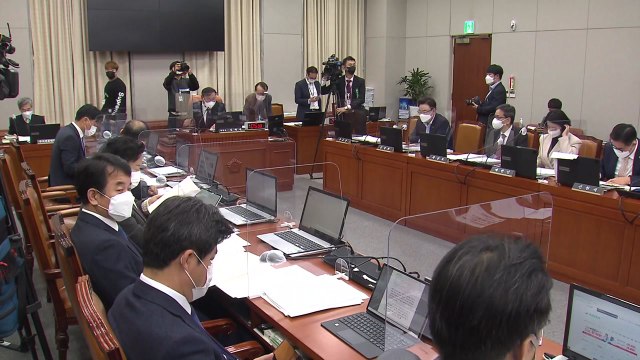 정치권 '주말집회' 두고 난타전...靑 예산심사에서도 공방 / YTN