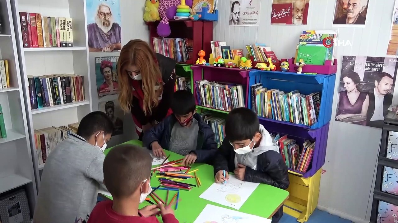Depremzede çocuklardan, İzmirli akranlarına ‘sessiz’ destek