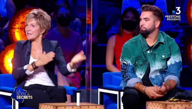 Véronique Jannot très émue dans La Boîte à secrets , sur France 3, par sa fille adoptive Migmar.