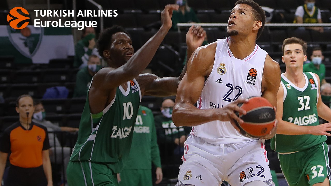 Walter Tavares dominated Zalgiris