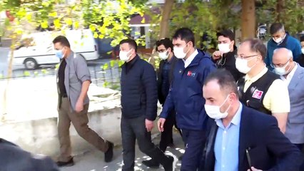 Çevre ve Şehircilik Bakanı Kurum, depremzedelerle bir araya geldi - İZMİR