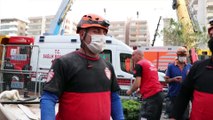 Arama kurtarma gönüllüsü kardeşlerin 'vardiyası' enkaz altındakilere umut oldu - İZMİR