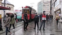 Beyoğlu'nda drone destekli Kovid-19 denetimi yapıldı - İSTANBUL