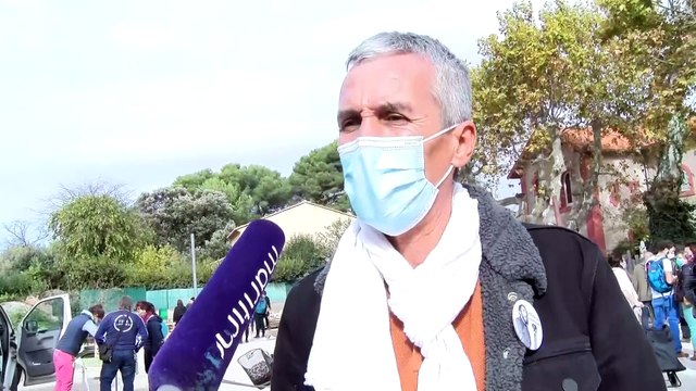 Marseille : Le marché d'Emmaus vient en aide aux petits producteurs