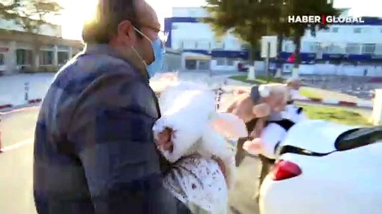 İzmir'de enkazdan 91 saat sonra kurtarılan Ayda taburcu edildi