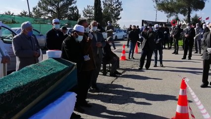 Korona virüsten vefat eden 'Ama Hafız' son yolculuğuna uğurladı