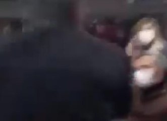 O telefon konuşması otobüsü bir anda karıştırdı