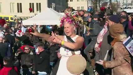 Contestação e medo das restrições ligadas à Covid-19