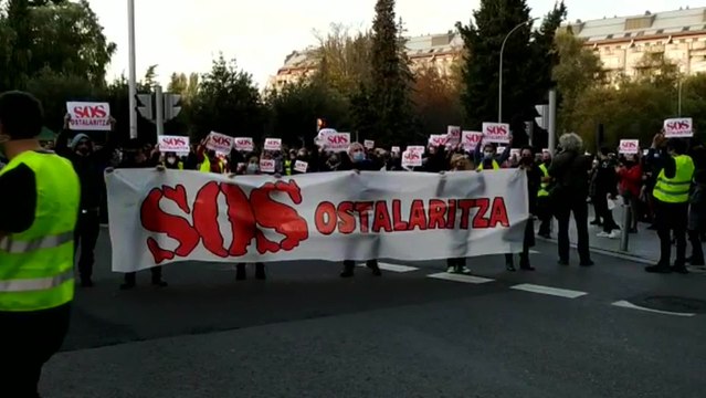 Protesta de Hosteleros contra el cierre en Vitoria