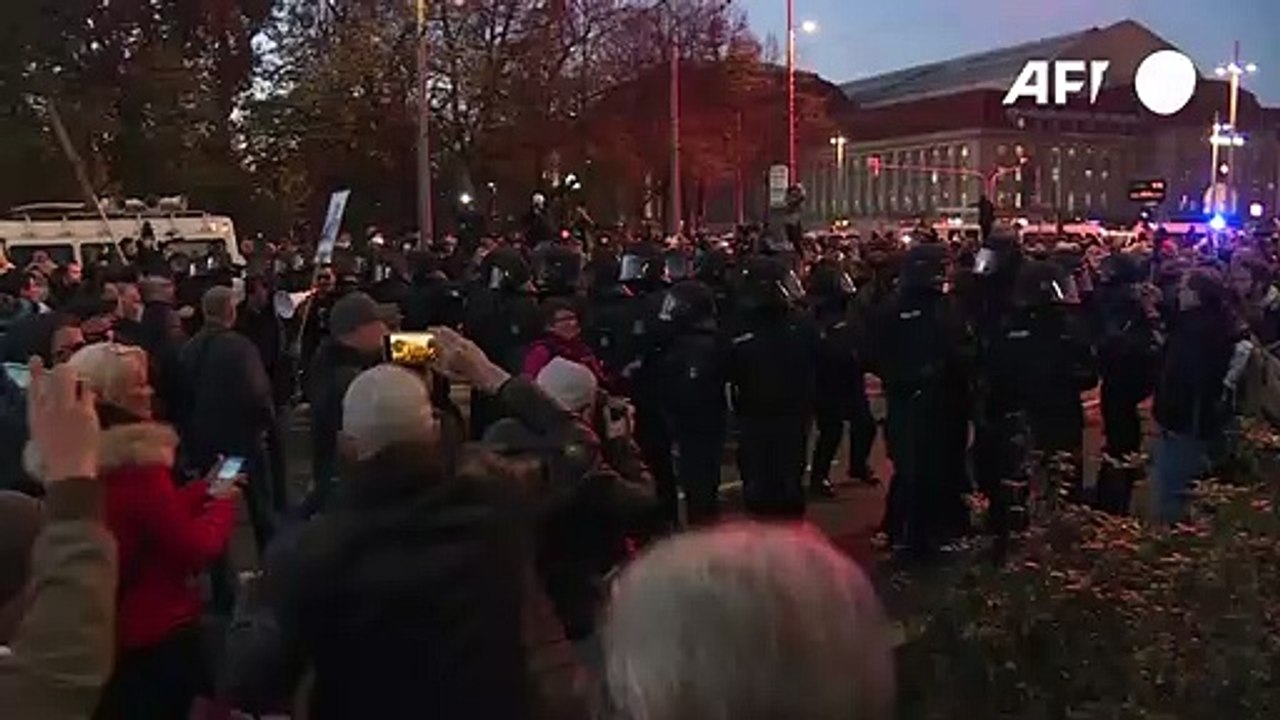 'Querdenken'-Demo in Leipzig wegen Regelverstößen vorzeitig beendet