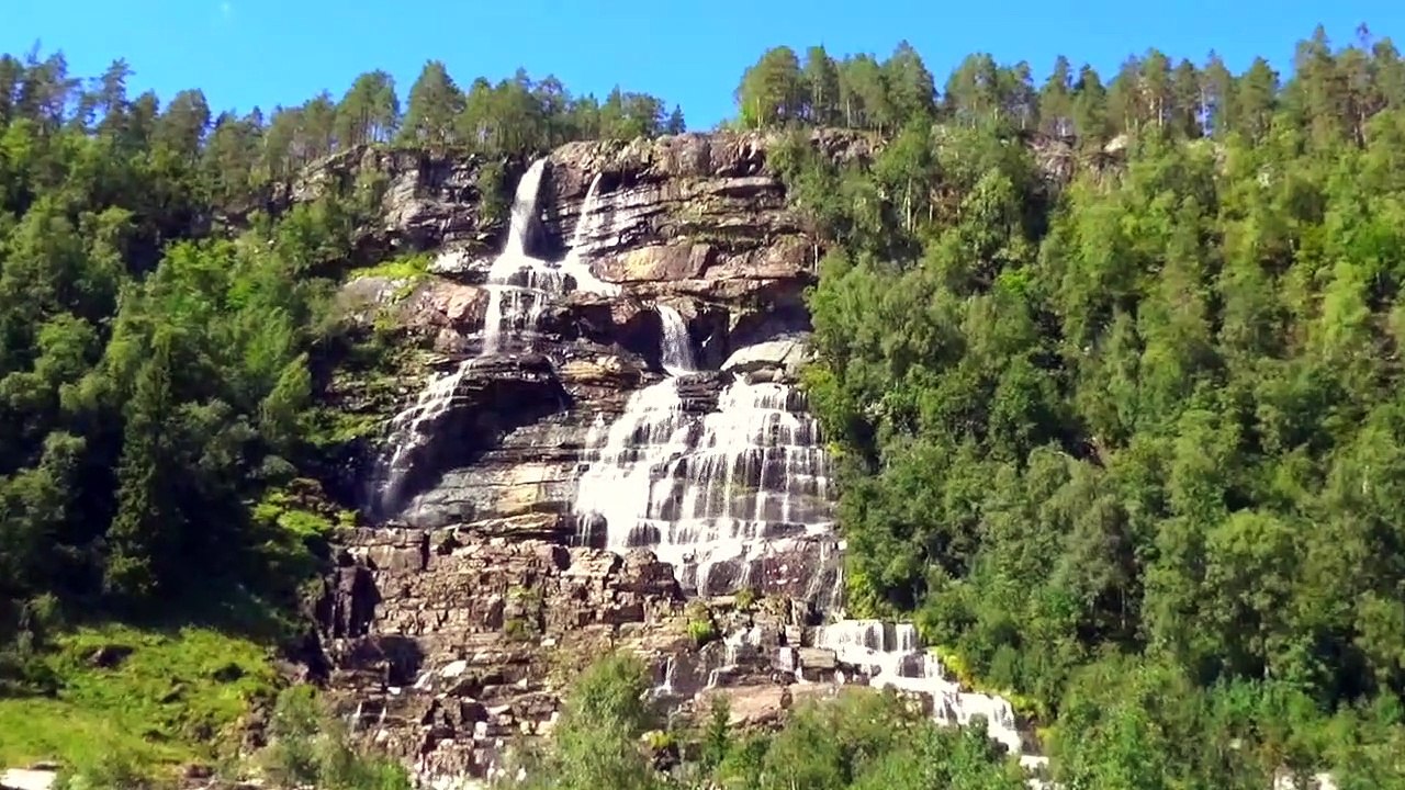 Tvindefossen, Wasserfall in der Nähe Voss Norwegen