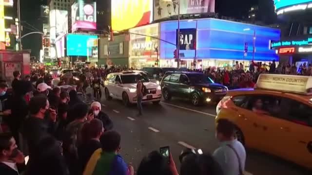 El entusiasmo por la victoria de Biden recorre las calles de Nueva York