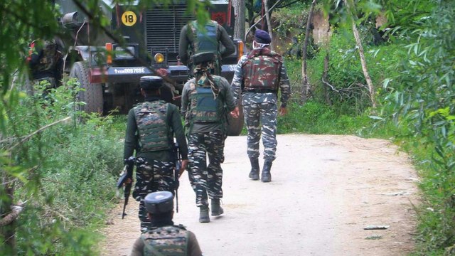 JK: 3 security personnel martyred in an operation at LoC