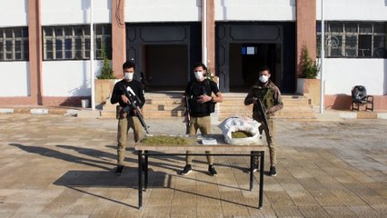 Download Video: Barış Pınarı Bölgesi'nde terör örgütü YPG/PKK'nın uyuşturucu ağına darbe - TEL ABYAD