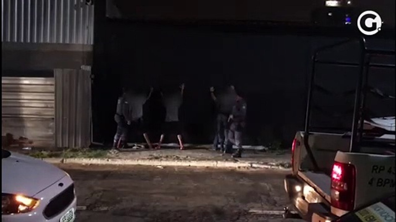 Polícia detém suspeitos e apreende drogas em festas clandestinas de Vila Velha