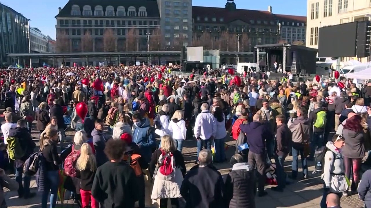 'Querdenken'-Demo: Ausschreitungen sorgen für Entsetzen