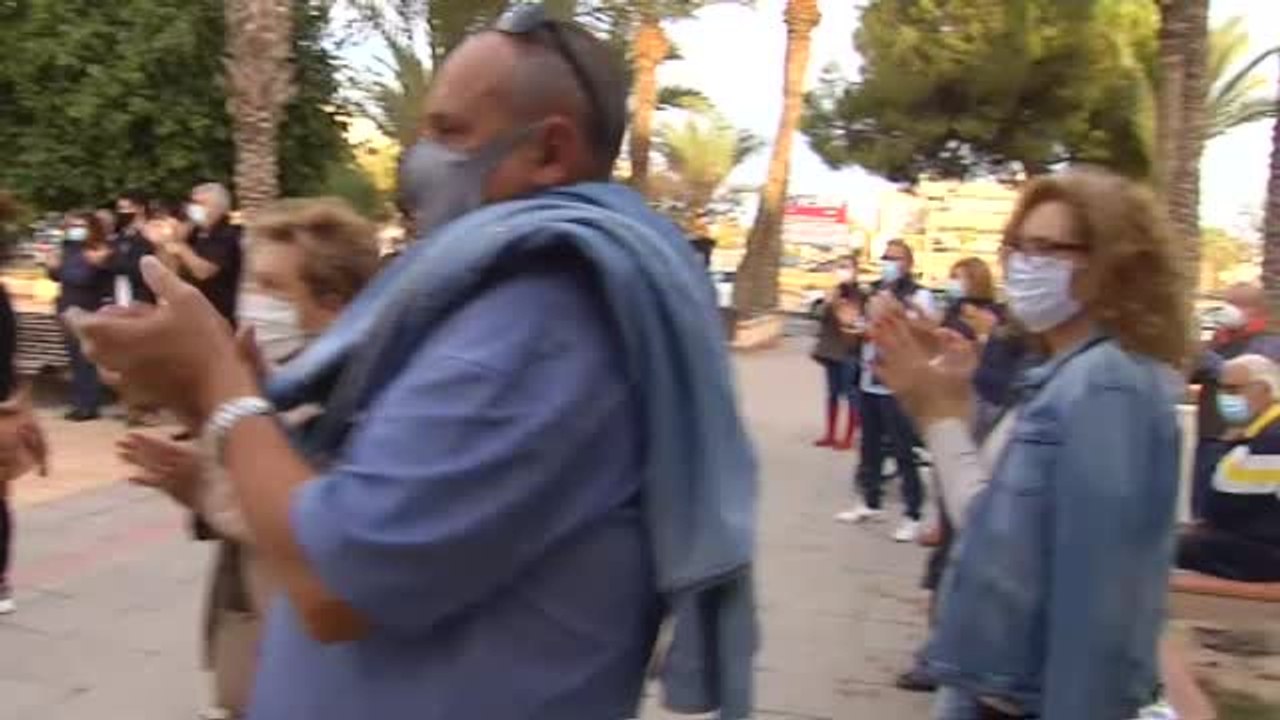 Conmoción de los vecinos de Elche tras el hallazgo de una mujer estrangulada en una acequia