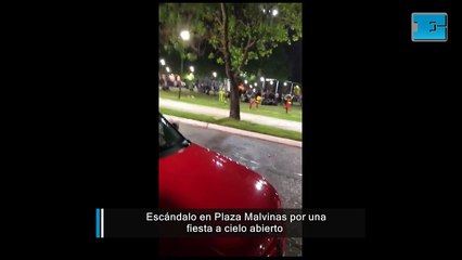 Escándalo en Plaza Malvinas por una fiesta a cielo abierto