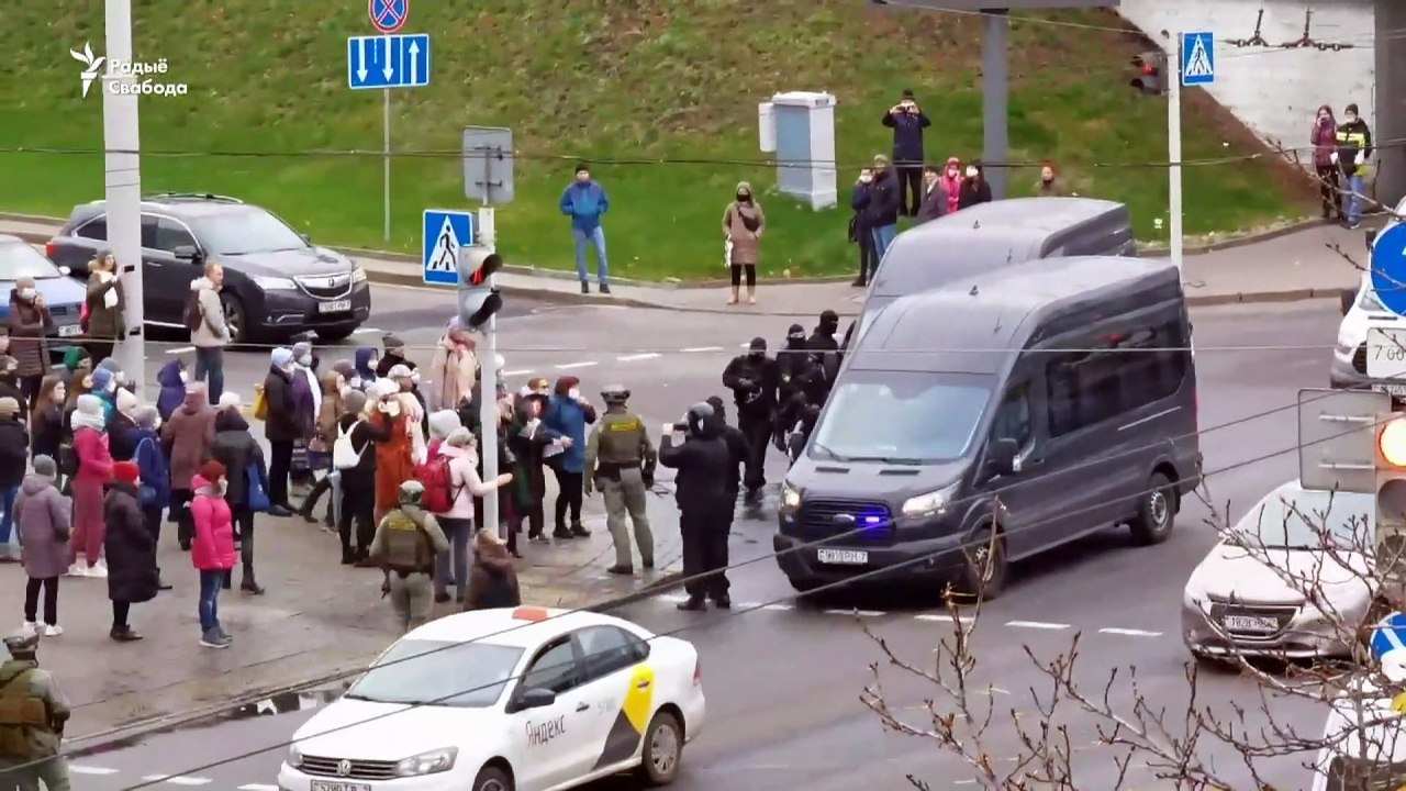 Sie geben nicht auf: Hunderte Festnahmen bei Sonntagsprotesten in Minsk