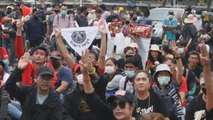 Los estudiantes de Tailandia vuelven a manifestarse con más peticiones al rey