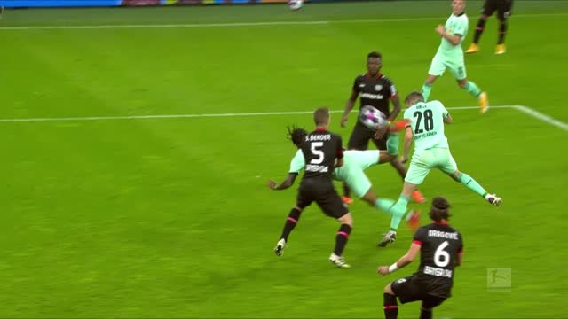 Lazaro wows with incredible scorpion kick