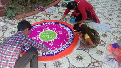 इंदौर प्रेस क्लब में बच्चो ने लिया रांगोली बनाने का प्रशिक्षण