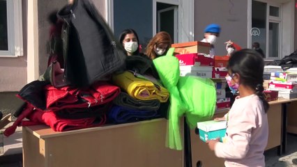 Eski paraşütçü komandolar kışlık yardımlarıyla küçük yürekleri ısıttı - KARS