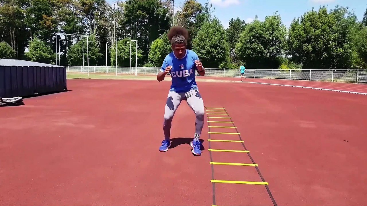 ECHELLE D'AGILITÉ  ENTRAÎNE-TOI comme un CHAMPION  Devenir + FORT, + RAPIDE, + PUISSANT. Part 2