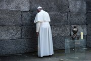 Recordando a las víctimas del Holocausto con el papa Francisco en Auschwitz