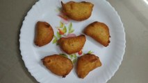 Potato Bajji/ Home made Tasty Potato Pakora / Potato Fritters Recipe by Wihu Family