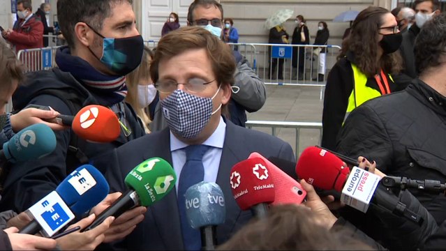 Almeida ve una obligación moral bajar el IVA de las mascarillas