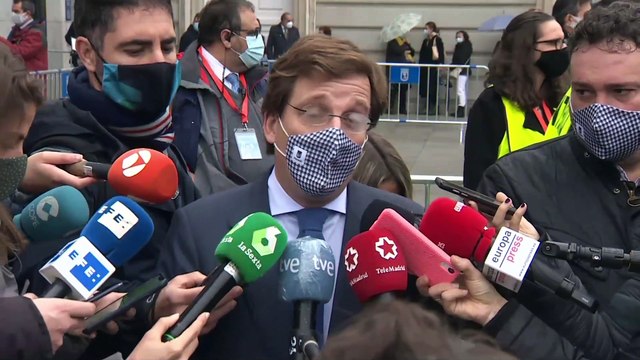 Almeida ve una obligación moral bajar el IVA de las mascarillas