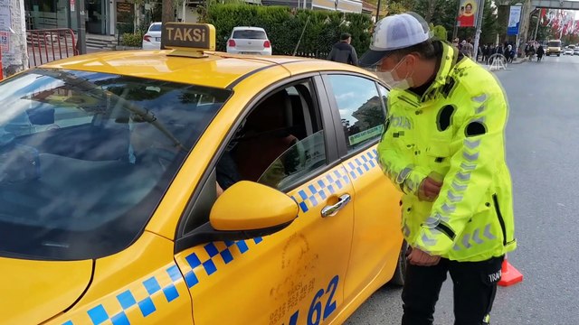 Toplu taşıma araçları, Kovid-19 tedbirleri kapsamında denetlendi - İSTANBUL
