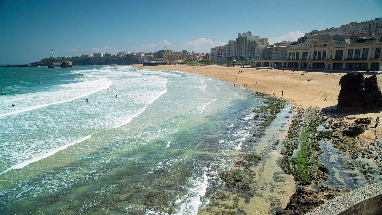 ocean-waves-bursting-on-the-shore-of-the-coast natural beautiful royalty Free Stock no copyright video Free for commercial use dron dron aerial view