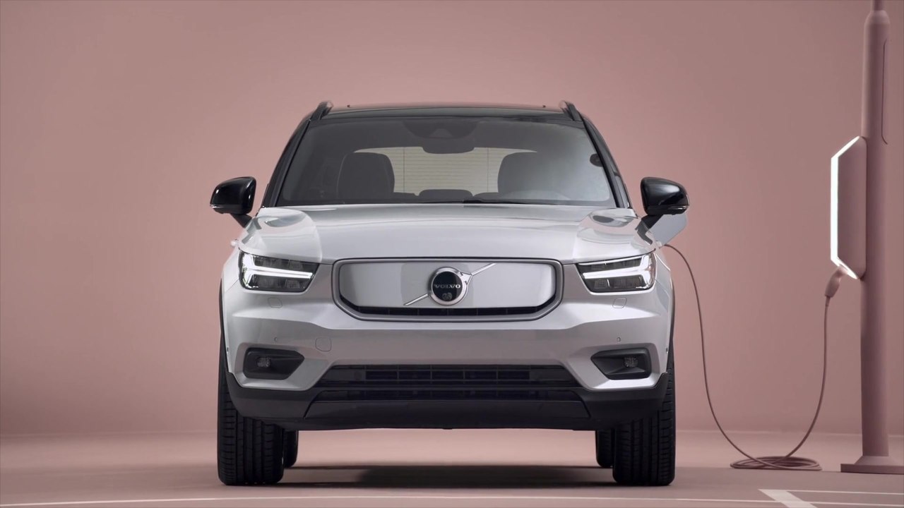 Volvo XC40 Recharge Design in Studio