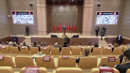 Cumhurbaşkanı Erdoğan: 'YPG'nin elebaşılarını kırmızı halılarla saraylarda ağırlayanların, bizim tavrımızı sorgulamasının hiçbir kıymetiharbiyesi yoktur' - ANKARA