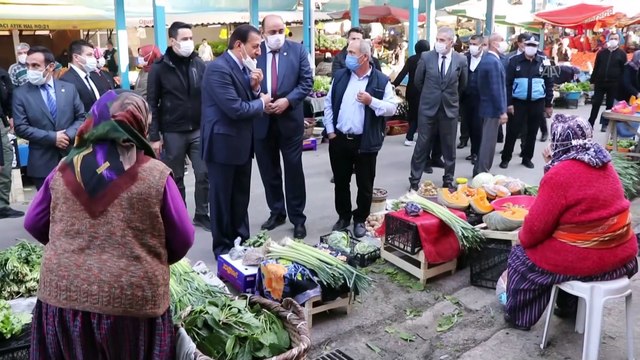 Vali Ümit'ten halk pazarında 'megafonla' koronavirüs uyarısı - BOLU
