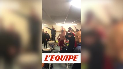 Les joueurs de Chorley célèbrent leur exploit avec une reprise d'Adèle - Foot - WTF - FA Cup