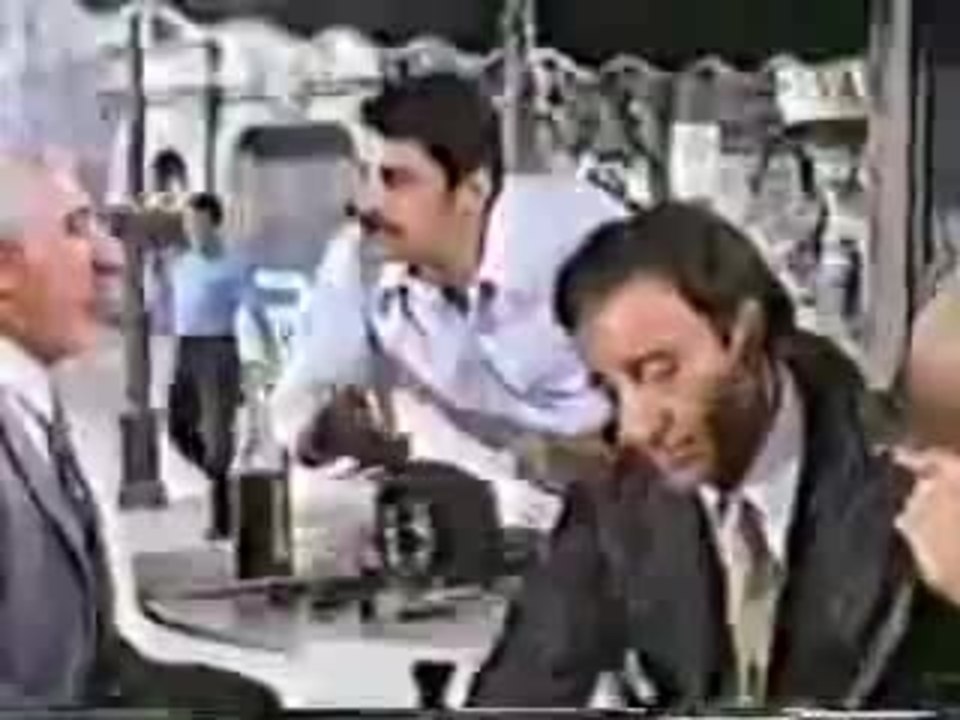 Sellers sings: The Bulls of Salamanca