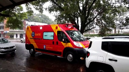 Motociclista fica ferido em acidente no Centro