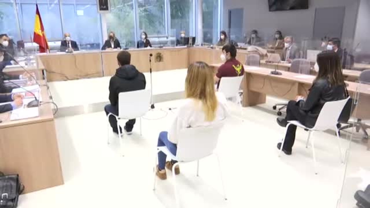 Los payasos justicieros se sientan en el banquillo de la Audiencia Provincial de La Rioja