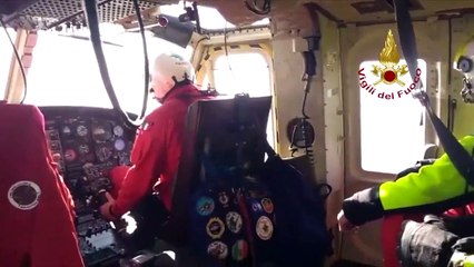 Gaeta (LT) - Finisce col deltaplano contro parete rocciosa soccorso 27enne (09.11.20)